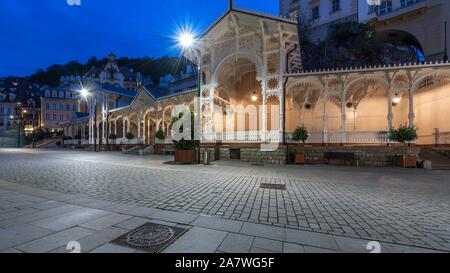 Trzni Kolonnade in der Kurstadt Karlovy Vary Stockfoto
