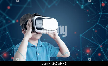 Junge verwendet virual reality Brille. Konzept mit Netzwerk Threads im Hintergrund. Stockfoto