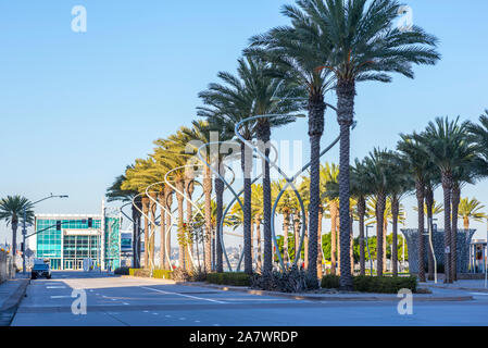 San Diego Stadtbild auf einem November Morgen. San Diego, Kalifornien, USA. Sicht ist auf der Suche Broadway Street. Stockfoto