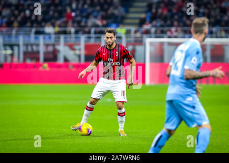 Mailand, Italien. 3 Nov, 2019. Hakan calhanoglu (ac mailand) beim AC Mailand vs S.S. Lazio, italienische Fußball Serie A Männer Meisterschaft in Mailand, Italien, 03.November 2019 - LPS/Fabrizio Carabelli Credit: Fabrizio Carabelli/LPS/ZUMA Draht/Alamy leben Nachrichten Stockfoto