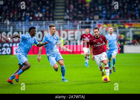 Mailand, Italien. 3 Nov, 2019. Hakan calhanoglu (ac mailand) beim AC Mailand vs S.S. Lazio, italienische Fußball Serie A Männer Meisterschaft in Mailand, Italien, 03.November 2019 - LPS/Fabrizio Carabelli Credit: Fabrizio Carabelli/LPS/ZUMA Draht/Alamy leben Nachrichten Stockfoto