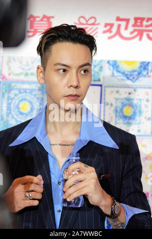 Hong Kong Sänger und Schauspieler William Chan besucht eine Werbeveranstaltung für Tempo in Shanghai, China, 6. August 2019. Stockfoto