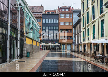 Calle Fontan Straße in der Altstadt von Oviedo in Asturien, Spanien Stockfoto