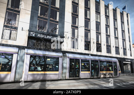 Dublin, Irland - 13. Februar 2019: Vorderseite des Ashling Luxus Hotel im Zentrum der Stadt an einem Wintertag Stockfoto