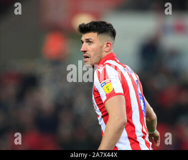 4. November 2019, Bet365 Stadium, Stoke-on-Trent, England; Sky Bet Meisterschaft, Stoke City v West Bromwich Albion: Danny Baath-partei (6) von Stoke City Credit: Conor Molloy/News Bilder Stockfoto