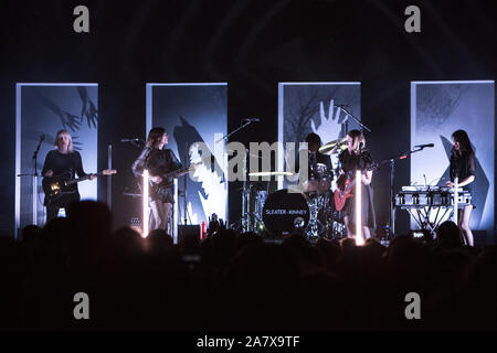 SLEATER-KINNEY FÜHREN BEI REBEL NACHTCLUB IN TORONTO, KANADA Stockfoto