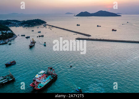 Luftaufnahme der Sonnenuntergang am Cheung Chau Hong Kong Stockfoto