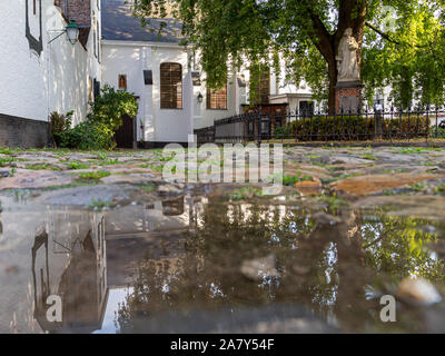 Beginenhof in Kortrijk Belgien, Begeinhof in Kortrijk Belgien Begijnhof in Kortrijk, Werelderfgoed, 4900 Stockfoto