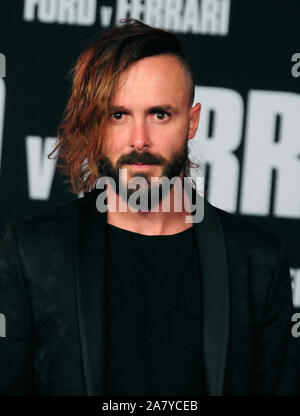 Hollywood, Kalifornien, USA, 4. November 2019 Sebastian Mejia sorgt Twentieth Century Fox's 'Ford V Ferrari' Special Screening am 4. November 2019 in TCL Chinese Theatre in Hollywood, Kalifornien, USA. Foto von Barry King/Alamy leben Nachrichten Stockfoto