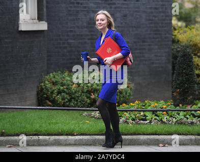 Der internationale Handel Sekretärin Liz Truss kommt für eine Kabinettssitzung in Downing Street, London. Stockfoto