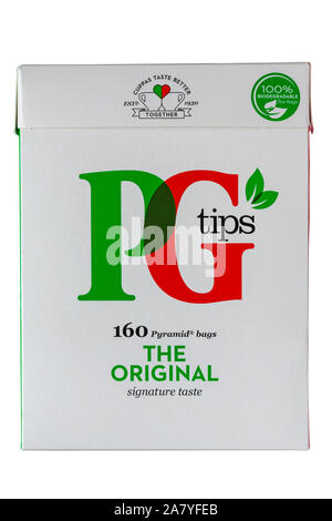 Box von PG Tips 160 Pyramide Taschen die Original Unterschrift Geschmack auf weißem Hintergrund - ohne Zellophan Verpackung verkauft. Stockfoto