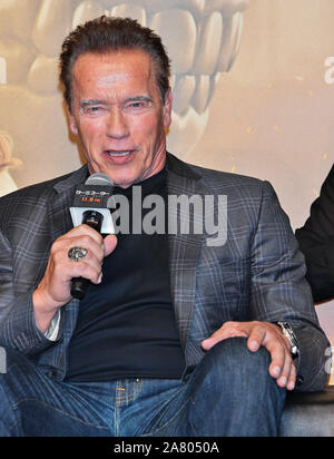 Tokio, Japan. 05 Nov, 2019. Schauspieler Arnold Schwarzenegger nimmt an der Pressekonferenz für den Film 'Terminator: dunkles Schicksal" in Tokio, Japan am Dienstag, 5. November 2019. 'Terminator: dunkles Schicksal' 25 Jahre nach den Ereignissen von 'Terminator 2', die Dreharbeiten fanden von Juni bis November 2018 in Ungarn, Spanien und den Vereinigten Staaten. James Cameron zurück zu Produktion und Schauspielerin Linda Hamilton spielen Sara Conner zum ersten Mal seit 28 Jahren. Dieser Film öffnen 8. November in Japan. Foto von Mori Keizo/UPI Quelle: UPI/Alamy leben Nachrichten Stockfoto