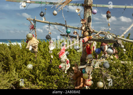 Weihnachtsschmuck in Armut Stockfoto