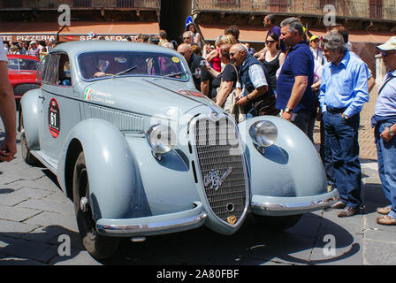 Mille Miglia 2009 - Ankunft in Siena, historische Straße Rennen Stockfoto