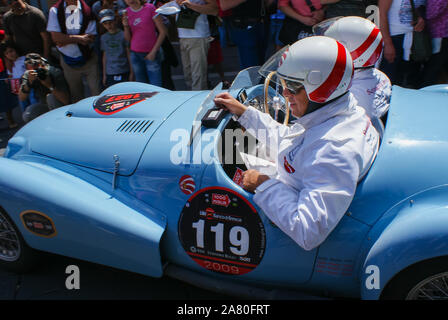 Mille Miglia 2009 - Ankunft in Siena, historische Straße Rennen Stockfoto