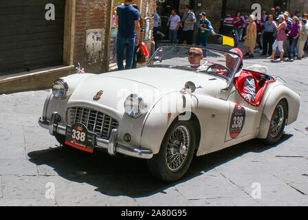 Mille Miglia 2009 - Ankunft in Siena, historische Straße Rennen Stockfoto