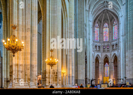 Innenansicht der Kathedrale St. Peter und St. Paul, Nantes, Pays de la Loire, Frankreich. Stockfoto