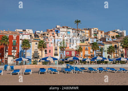 Der Strand in Villajoyosa (La Villajoyosa), Provinz Alicante, Spanien Stockfoto