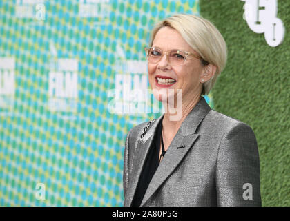 Die BFI 63 London Film Festival europäische Premiere der 'Bericht' gehalten an der Böschung Garten Kino - Anreise mit: Annette Bening, Wo: London, Vereinigtes Königreich, wenn: 05 Okt 2019 Credit: Mario Mitsis/WENN.com Stockfoto