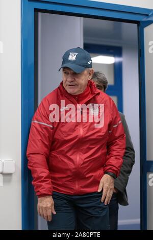 Madrid, Spanien. 05 Nov, 2019. Madrid Spanien; 11/05/2019. - Javier Aguirre mexikanische Trainer als neuen technischen Direktor der Leganes Madrid Football Club, der in der letzten Stelle der Spanischen Liga wird vorgestellt. 'El Vasco Aguirre" (als er bekannt ist) hat die mexikanische Nationalmannschaft und mehrere spanische Teams gerichtet, und dies ist seine Rückkehr nach fünf Jahren außerhalb Spaniens. Mexiko ist das Land der Welt, dass die meisten folgt der Spanischen Liga und seine Spieler. Credit: Juan Carlos Rojas/Picture Alliance | Verwendung weltweit/dpa/Alamy leben Nachrichten Stockfoto