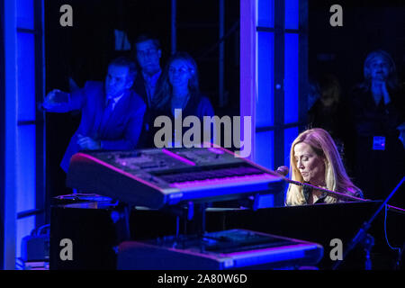 November 4th, 2019 - New York, NY-Up für Helden im Madison Square Garden. Von Robin Takami für die 2019 New York Comedy Festival h fotografiert. Stockfoto