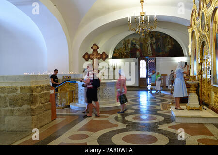 Sewastopol, Krim - 3. Juli. 2019. Innenraum der Vladimir Kathedrale in Chersonesos orthodoxe Kirche Stockfoto