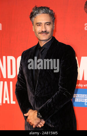 Die BFI 63 London Film Festival europäische Premiere von "Jojo Hase" im Odeon Luxe, Leicester Square - Ankunft mit: Taika Waititi Wo: London, Vereinigtes Königreich, wenn: 05 Okt 2019 Credit: Mario Mitsis/WENN.com Stockfoto