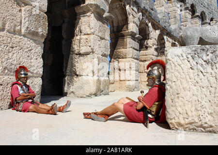 Römischer Soldat in der Arena in Pula, Kroatien Stockfoto