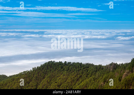 Meer der Wolken unter dem Gipfel des Vulkan Teide auf Teneriffa Stockfoto