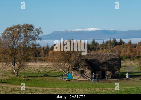 Leanach Cottage, Culloden Moor. Das Haus stammt aus der Zeit der Schlacht und wurde vor Kurzem von der National Trust für Schottland restauriert worden. Stockfoto