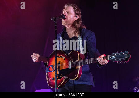 Mailand Italien. 04. November 2019. American Folk/Rock Band DIE LUMINEERS führt live auf der Bühne im Alcatraz während der 'UK and European Tour 2019". Stockfoto