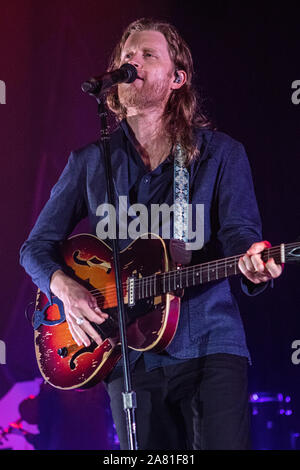 Mailand Italien. 04. November 2019. American Folk/Rock Band DIE LUMINEERS führt live auf der Bühne im Alcatraz während der 'UK and European Tour 2019". Stockfoto