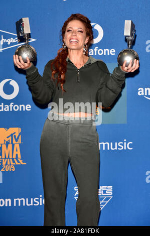 Sevilla, Spanien. 03 Nov, 2019. Halsey an den MTV EMAs 2019 an fibes Konferenz- und Ausstellungszentrum am 3. November 2019 in Sevilla, Spanien. Credit: Geisler-Fotopress GmbH/Alamy leben Nachrichten Stockfoto