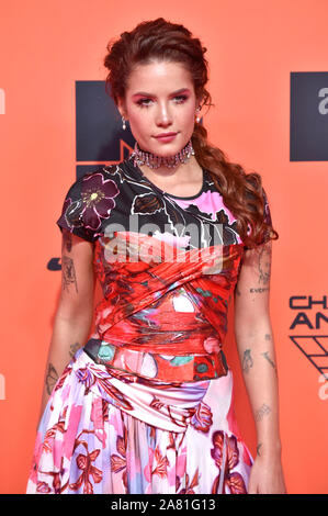 Halsey an den MTV EMAs 2019 an fibes Konferenz- und Ausstellungszentrum am 3. November 2019 in Sevilla, Spanien. Stockfoto