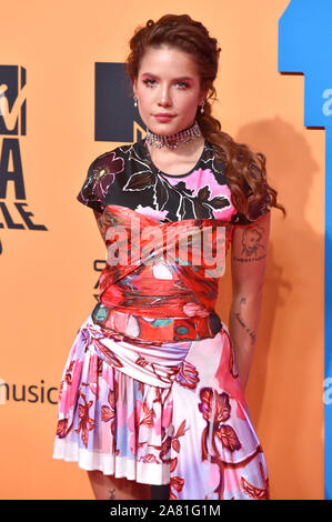 Halsey an den MTV EMAs 2019 an fibes Konferenz- und Ausstellungszentrum am 3. November 2019 in Sevilla, Spanien. Stockfoto