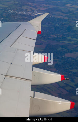 British Airways Airbus A380-800 steuerbord Flügel im Flug Stockfoto