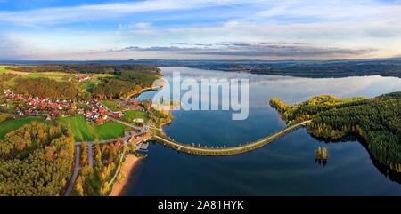 Behälter Großer Brombachsee, Igelsbachsee, in der Rückseite kleiner Brombachsee, auf der linken Enderndorf, Fränkisches Seenland, Mitte Stockfoto