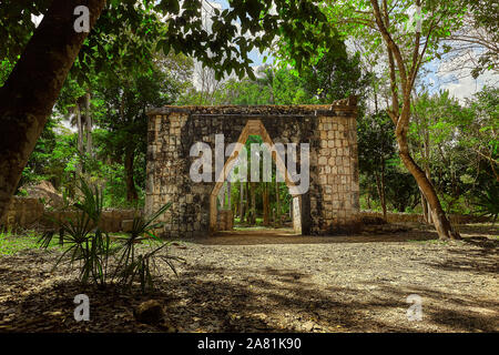 Arch und Tür nach Chichen Itza Stockfoto