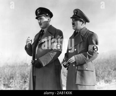 REGINALD GARDINER als Schultz und Charlie Chaplin als Adenoiden Hynkel Diktator von Tomania auf ehrliche Film Der große Diktator 1940 Regisseur/Autor Charles Chaplin Foto von William Wallace eine Produktionsfirma/Charles Chaplin Produktionen/United Artists Stockfoto