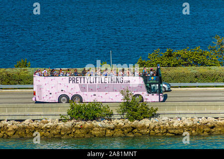 Hübsche kleine Sache Tour Bus Stockfoto