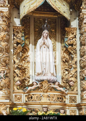 Im Inneren der Kirche oder Igreja de Santiago in Alcacer Sol in Portugal gehört zur Sebutal tun Stockfoto