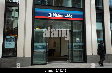 Logo der Nationwide Building Society in London, UK im November gesehen. Stockfoto