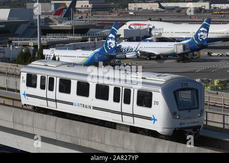 Der AIRTRAIN zwischen Terminal am NEW YORKER JFK International Airport. Stockfoto