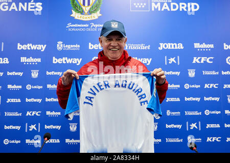 Leganes, Spanien. 05 Nov, 2019. Javier Aguirre während seiner offiziellen Vorstellung als neuer Manager von CD Leganes an instalacion Deportiva Butarque in Leganes gesehen. Credit: SOPA Images Limited/Alamy leben Nachrichten Stockfoto