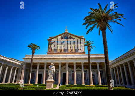 Basilika St. Paul vor den Mauern Papale Basilika San Paolo fuori le Mura, Rom, Italien Stockfoto