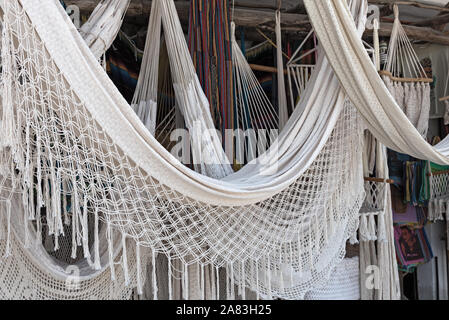 Hängematten im Geschenk Shop in der Innenstadt von Tulum, Mexiko Stockfoto