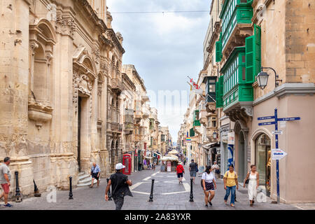 Streetview von traditionellen maltesischen Balkon, Valletta, Malta Stockfoto