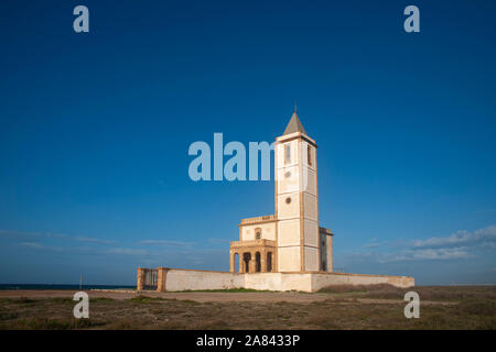 Kirche der Salzbergwerke im Naturpark Cabo de Gata, Almeria Stockfoto