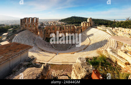 Athen - Ruinen der antiken Theater von Herodion Atticus im Akropolis, Griechenland Stockfoto
