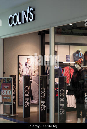 Cherkasy, Ukraine, 6. November 2019, illustrative Editorial. Colin's Store unter Lubava Mall Stockfoto